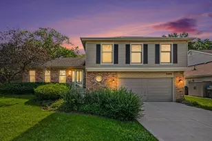 5195 Castaway Ln, Hoffman Estates, IL 60010 - Photo 1