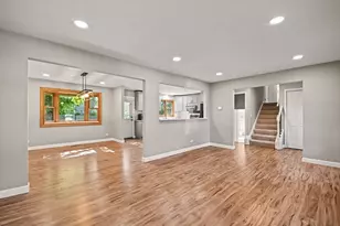 5195 Castaway Ln, Hoffman Estates, IL 60010 - Photo 6