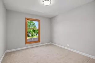 5195 Castaway Ln, Hoffman Estates, IL 60010 - Photo 18