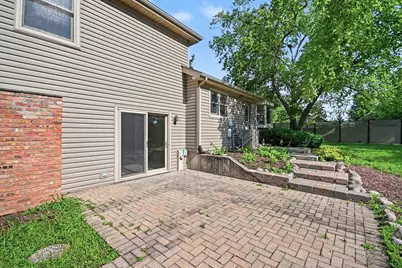 5195 Castaway Lane, Hoffman Estates, IL 60010 - Photo 22