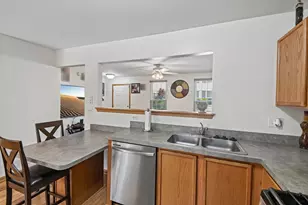 807 Serendipity Dr, Aurora, IL 60504 - Photo 10