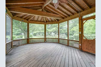 17945 W Pond Ridge Circle, Gurnee, IL 60031 - Photo 12