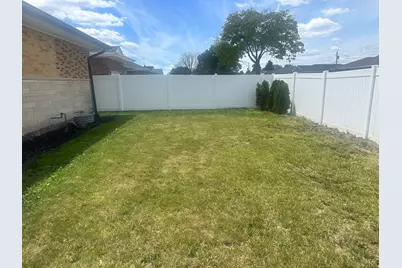 8425 W Sunnyside Avenue, Chicago, IL 60656 - Photo 24