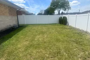 8425 W Sunnyside Ave, Chicago, IL 60656 - Photo 24