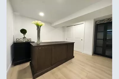 8425 W Sunnyside Avenue, Chicago, IL 60656 - Photo 12