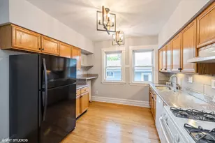 108 Clinton Ave, Oak Park, IL 60302 - Photo 6