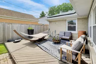 5625 N Kilbourn Ave, Chicago, IL 60646 - Photo 34