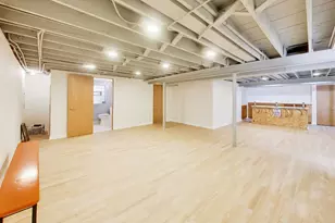 5625 N Kilbourn Ave, Chicago, IL 60646 - Photo 22