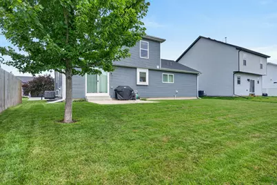 22 W Bluebell Avenue, Cortland, IL 60112 - Photo 36