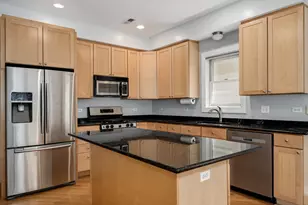 3759 N Ashland Ave, Chicago, IL 60613 - Photo 10
