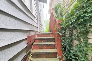 8353 S Brandon Ave, Chicago, IL 60617 - Photo 2