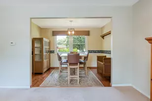 1058 W Illinois Ave, Palatine, IL 60067 - Photo 8