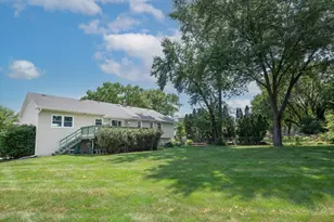 1058 W Illinois Ave, Palatine, IL 60067 - Photo 40