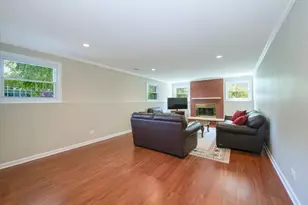 1058 W Illinois Ave, Palatine, IL 60067 - Photo 24