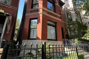 2034 W Potomac Ave, Chicago, IL 60622 - Photo 2