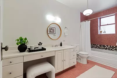 684 W Irving Park Road #E5, Chicago, IL 60613 - Photo 36