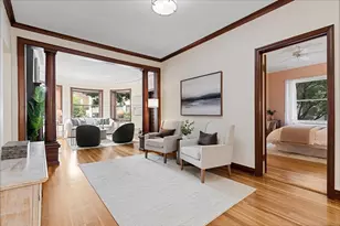 684 W Irving Park Rd, Chicago, IL 60613 - Photo 4