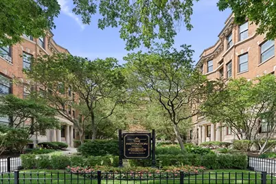 684 W Irving Park Road #E5, Chicago, IL 60613 - Photo 1