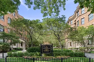 684 W Irving Park Rd, Chicago, IL 60613 - Photo 1
