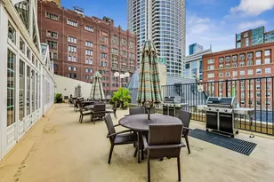 111 E Chestnut St, Chicago, IL 60611 - Photo 28