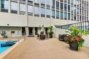 111 E Chestnut St, Chicago, IL 60611 - Photo 30