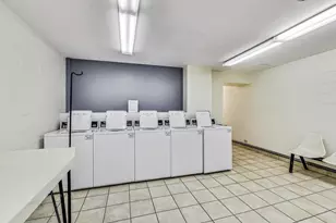 111 E Chestnut St, Chicago, IL 60611 - Photo 40