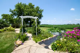 125 W 1st Ave, Clifton, IL 60927 - Photo 30
