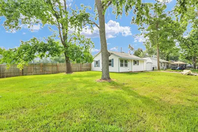 1408 Hedge Road, Champaign, IL 61821 - Photo 2
