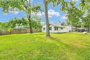 1408 Hedge Rd, Champaign, IL 61821 - Photo 2