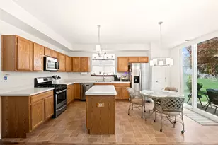 11724 Tanglewood Ln, Huntley, IL 60142 - Photo 6