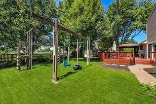 2721 Springdale Cir, Naperville, IL 60564 - Photo 24