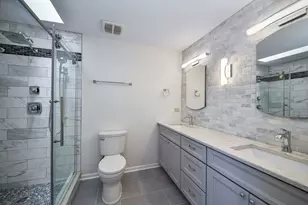 2721 Springdale Cir, Naperville, IL 60564 - Photo 14