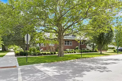 5661 N New Hampshire Avenue, Chicago, IL 60631 - Photo 4