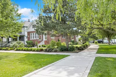 5661 N New Hampshire Avenue, Chicago, IL 60631 - Photo 6