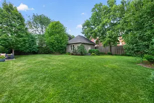 729 W Downer Pl, Aurora, IL 60506 - Photo 124
