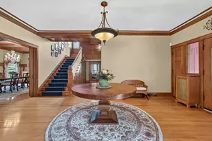 729 W Downer Pl, Aurora, IL 60506 - Photo 10