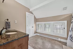 729 W Downer Pl, Aurora, IL 60506 - Photo 102