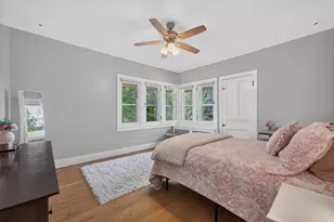 729 W Downer Pl, Aurora, IL 60506 - Photo 84