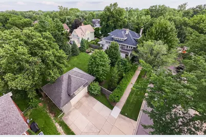729 W Downer Place, Aurora, IL 60506 - Photo 128