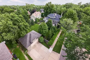729 W Downer Pl, Aurora, IL 60506 - Photo 128