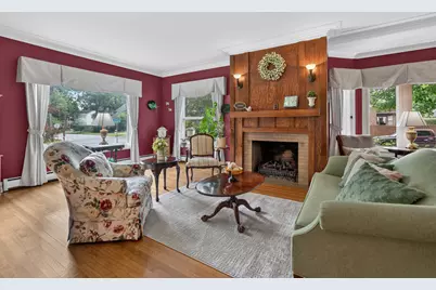 729 W Downer Place, Aurora, IL 60506 - Photo 16