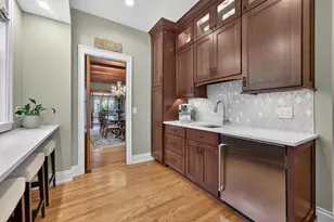 729 W Downer Pl, Aurora, IL 60506 - Photo 34