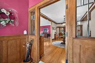 729 W Downer Pl, Aurora, IL 60506 - Photo 6