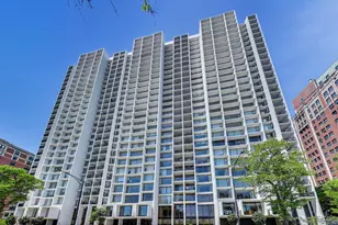 3200 N Lake Shore Dr, Chicago, IL 60657 - Photo 2