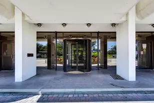 3200 N Lake Shore Dr, Chicago, IL 60657 - Photo 6