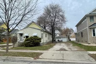 311 E Franklin Ave, La Grange, IL 60525 - Photo 2