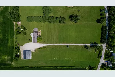 2437 N 1480 East Road, Ashkum, IL 60911 - Photo 2