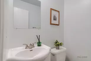 [Address not provided], Libertyville, IL 60048 - Photo 4