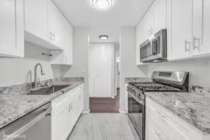 1103 Miller Ln, Buffalo Grove, IL 60089 - Photo 8