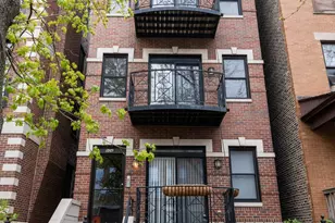 906 W Barry Ave, Chicago, IL 60657 - Photo 1